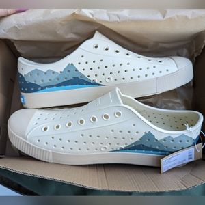 Native Jefferson Block Water Shoes